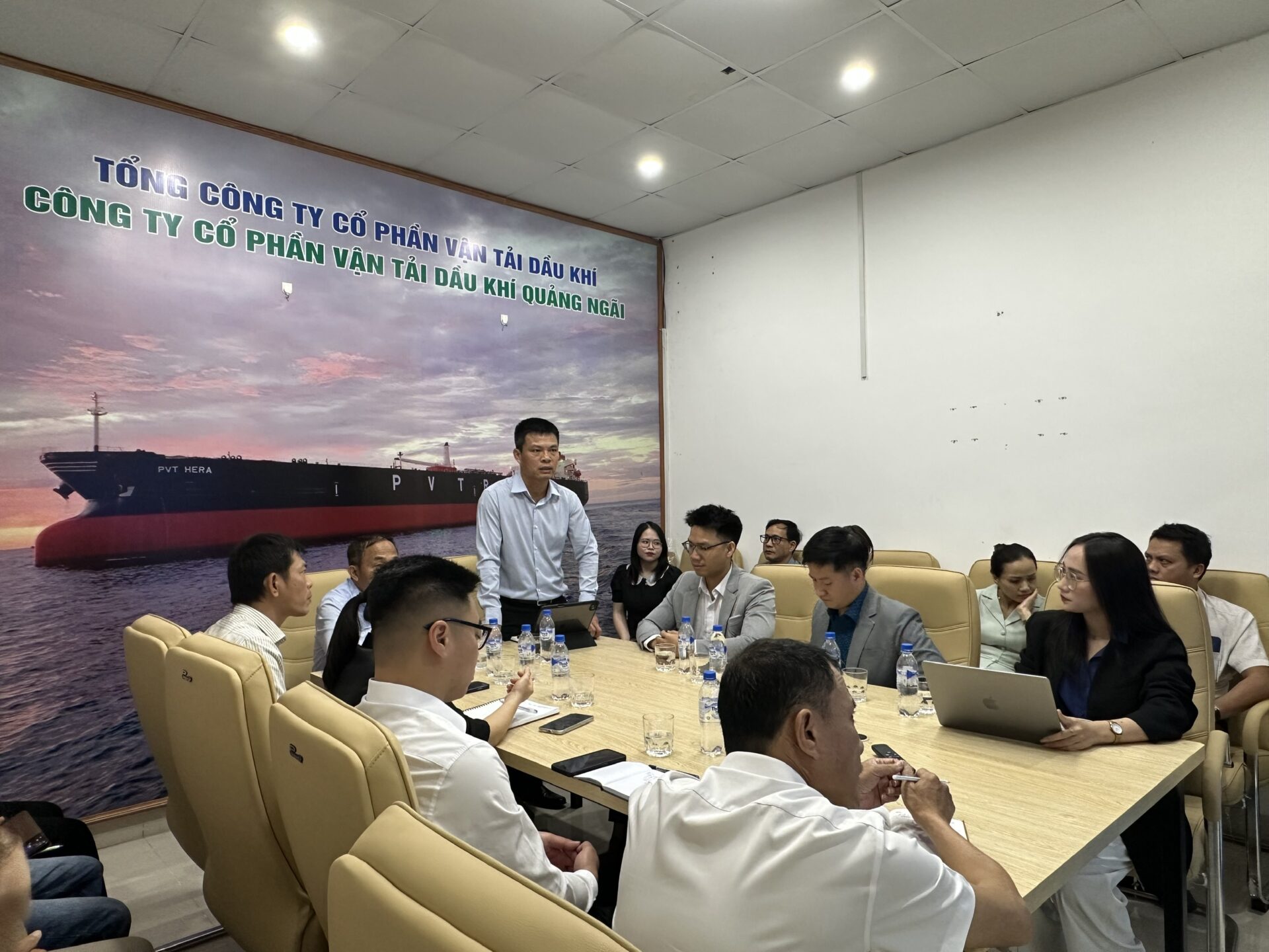 Lãnh đạo Công ty phát biểu tại buổi lễ