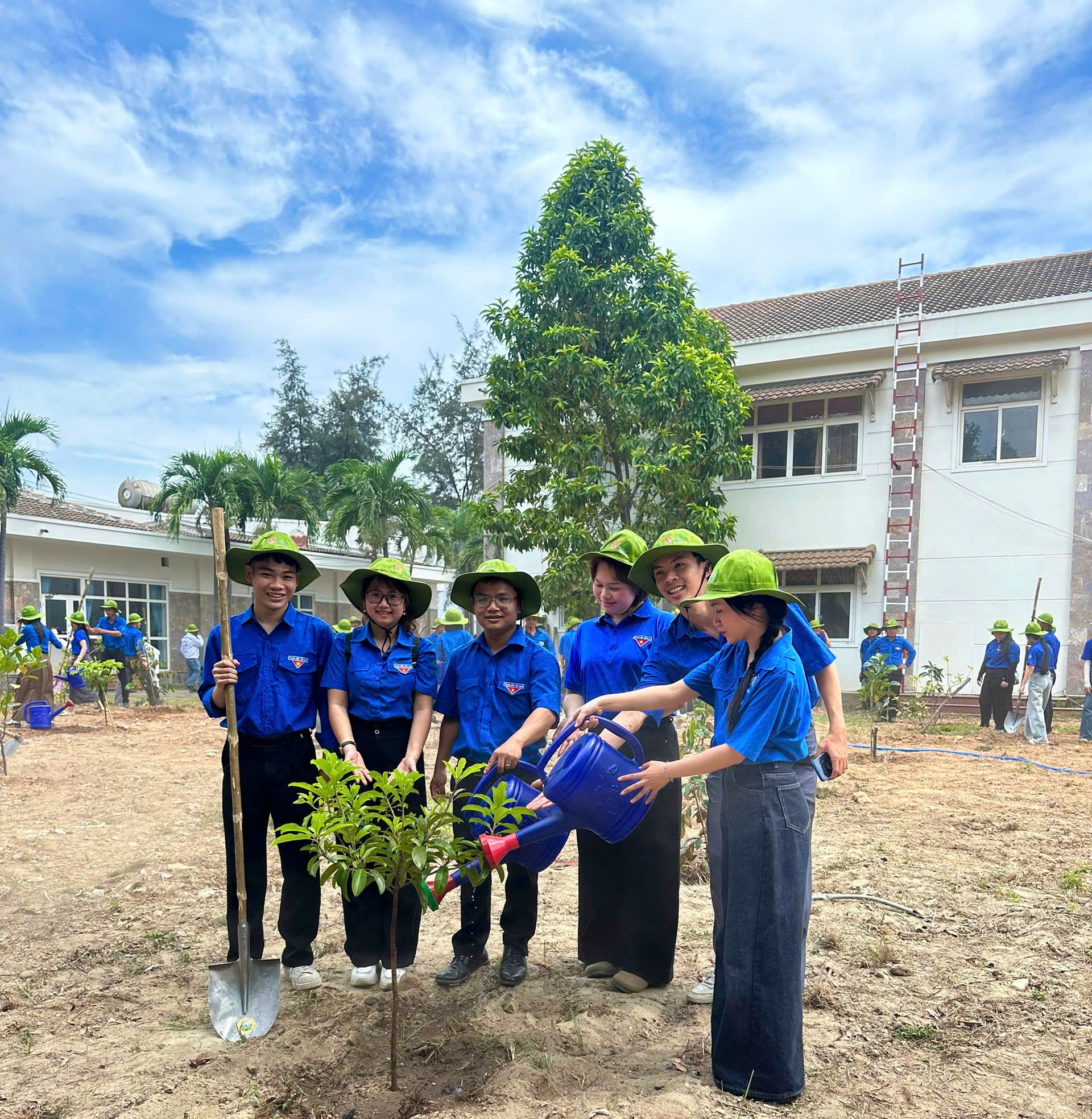 PVTrans Quảng Ngãi tham gia lễ ra quân Chiến dịch Thanh niên Tình nguyện hè năm 2026