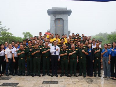 Tập thể người lao động PETROVIETNAM hướng về 150 năm ngày sinh Cụ Huỳnh Thúc Kháng