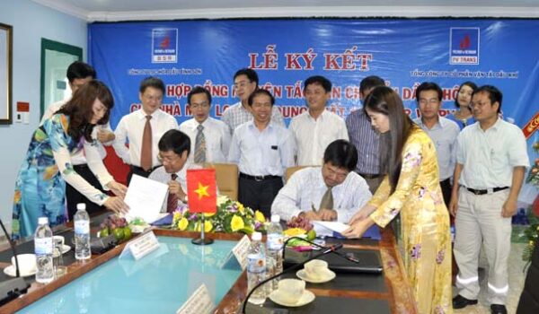Lễ ký kết.